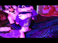 Stazz domming Wuffles (Fursuit Yiff)