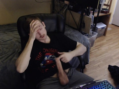 EDGING MY DICK AND RUBBING FRENULUM AREA ON BIG HARD UNCUT COCK SEXY DUDE